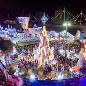 Excursão Brusque e Desfile Magia de Natal Blumenau! - Sábado 06 de dezembro